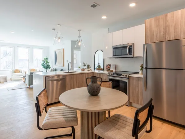 71 Bow St #204, Somerville, MA 02143