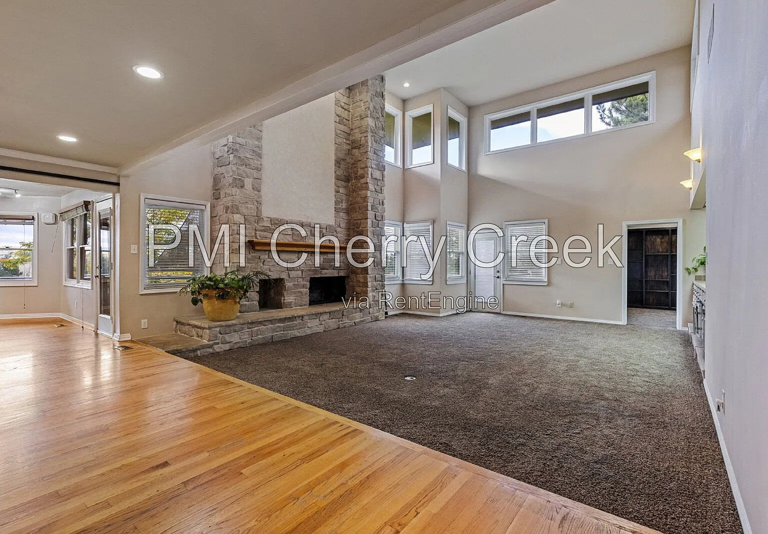 5 bed, 4.5 bath, 4712 sqft, $5,000 — Photo 2