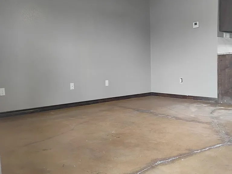 Lacy Loft — Photo 15