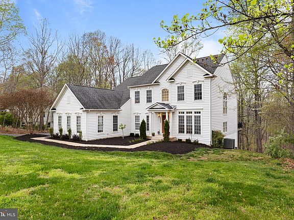 3rd image of 3522 Southampton Dr