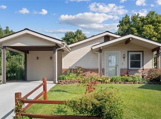 2697 Clovermere Ct, Florissant, MO 63031