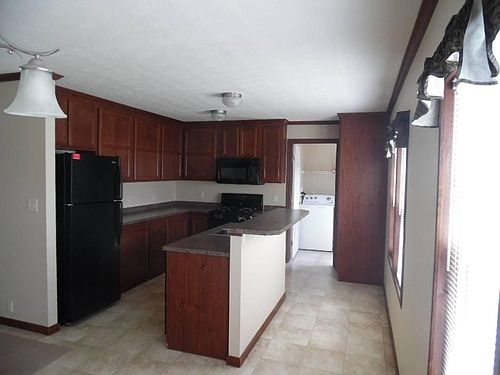 4th image of 28610 Parkview