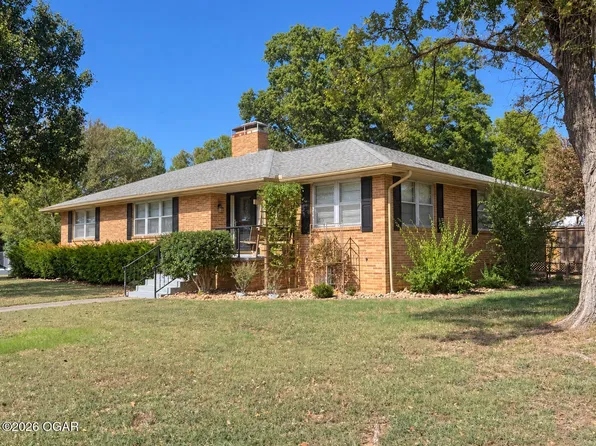2402 E 11th St, Joplin, MO 64801