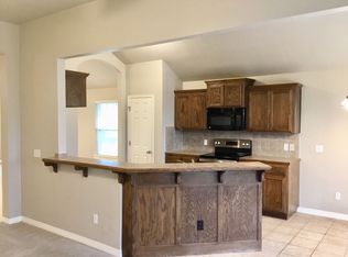 508 SW 41st St, Moore, OK 73160