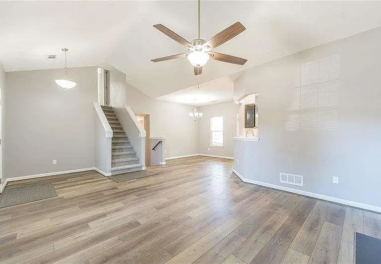 2716 Lake Park Rdg E — Photo 7