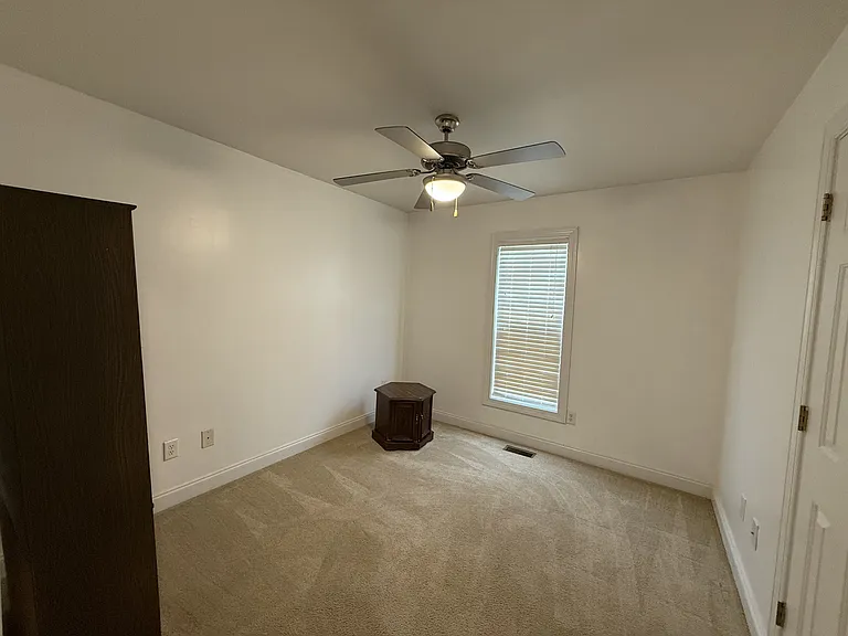 720 Carrington Ln — Photo 12
