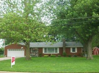 106 Sycamore Ave, Morton, IL 61550