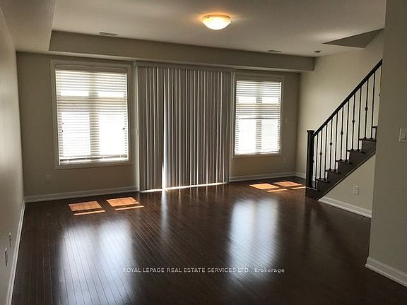 5th image of 165 Hampshire Way #7