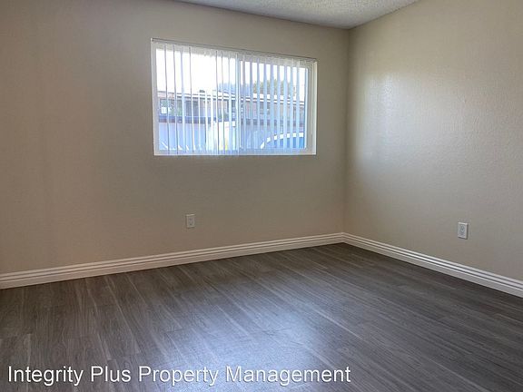 3rd image of 1010-1052 Clearbrook Ln #1035