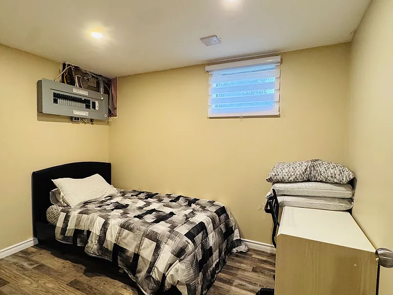 170 Louth St #BASEMENT — Photo 14