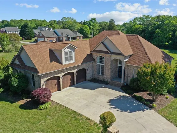 3001 Londonberry Ct, Burlington, NC 27215