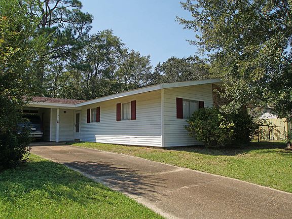 2nd image of 311 Meadowwood Cir