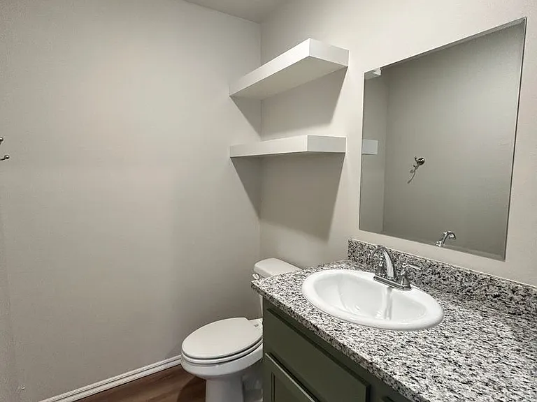 10805 NW 119th Pl — Photo 7