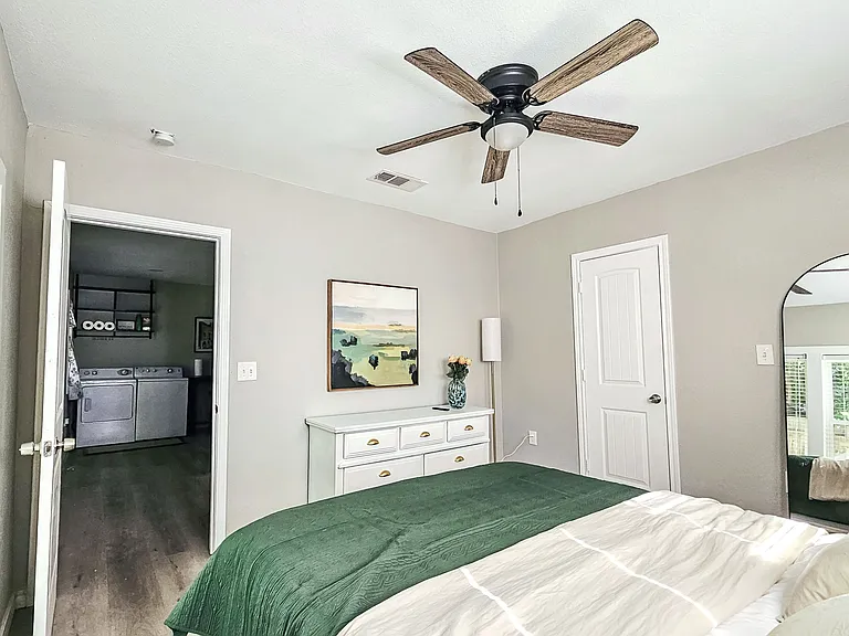 1241 Lowe St #1243 — Photo 41