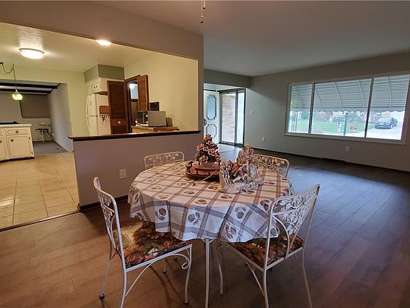 5th image of 2801 Belmont Dr