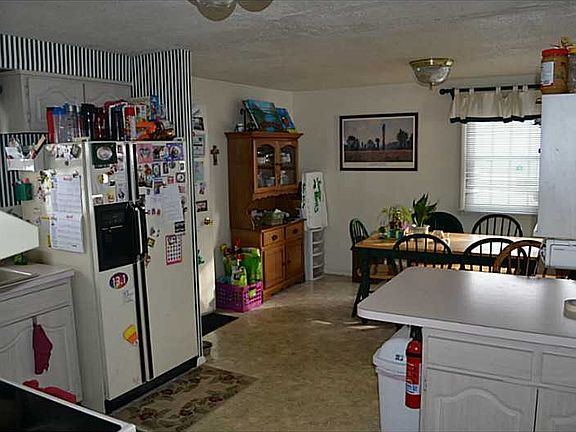 3rd image of 7414 Mikesell Dr
