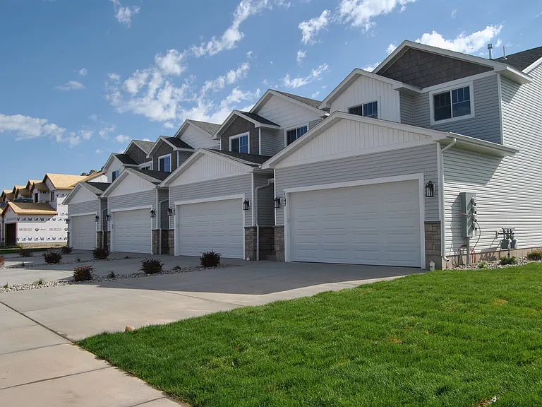 1097 Villa Vista Dr — Photo 2