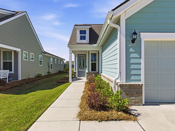 3rd image of 357 Dahlia Row Dr