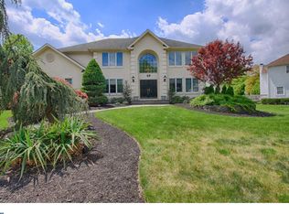 19 Collage Ln, Cherry Hill, NJ 08003