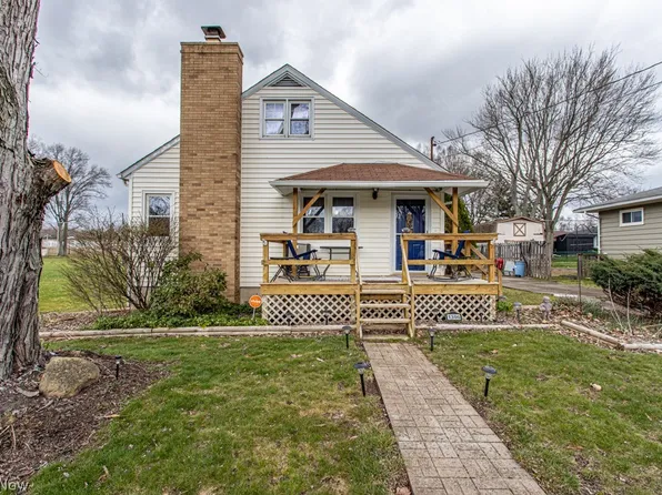 1306 Clearview St NW, Warren, OH 44485