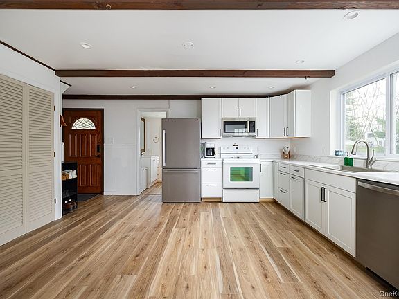 3rd image of 23 Howard Road