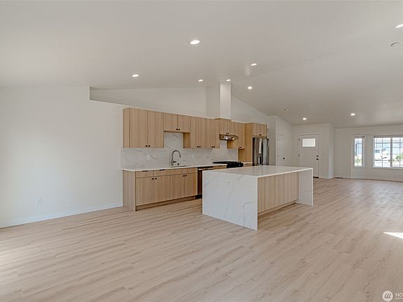 4th image of 4504 220th St SW