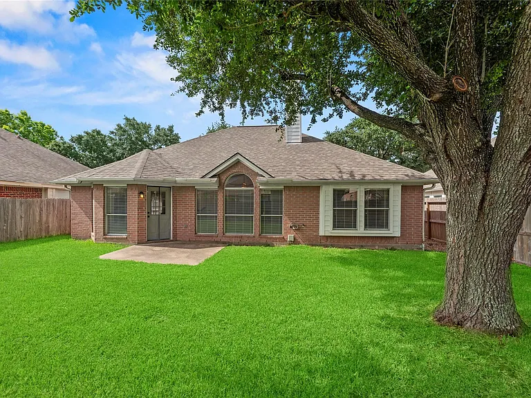210 Leisure Dr — Photo 31