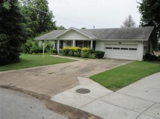 1716 S Roanoke Ave, Springfield, MO 65807
