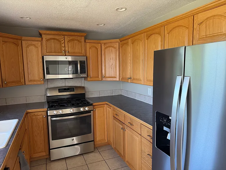 2732 Fairview Ct — Photo 10