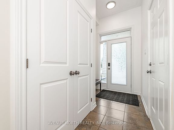 3rd image of 448 Rochefort Cir