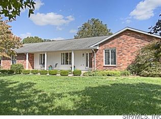 1 Treetop Dr, O'Fallon, IL 62269