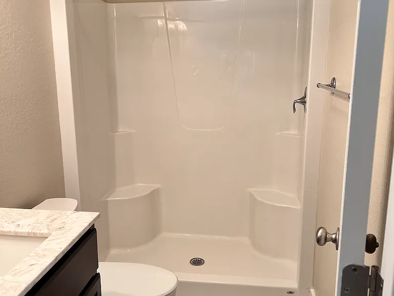 703 W Durham St — Photo 5