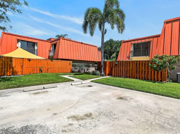 3157 Meridian Way S #A, Palm Beach Gardens, FL 33410