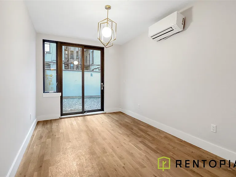 295 N 7th St #106A — Photo 6