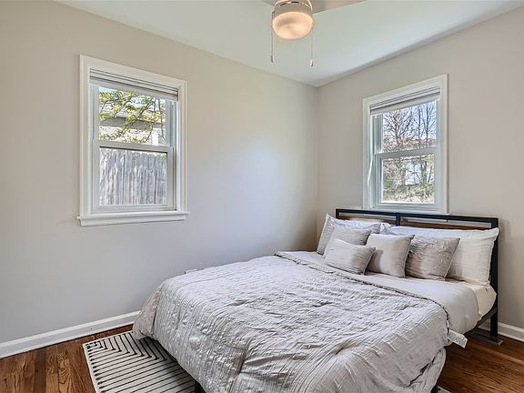 Guest bedroom