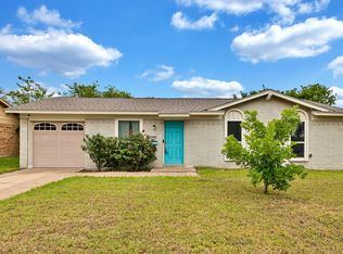 732 SW Hillside Dr, Burleson, TX 76028
