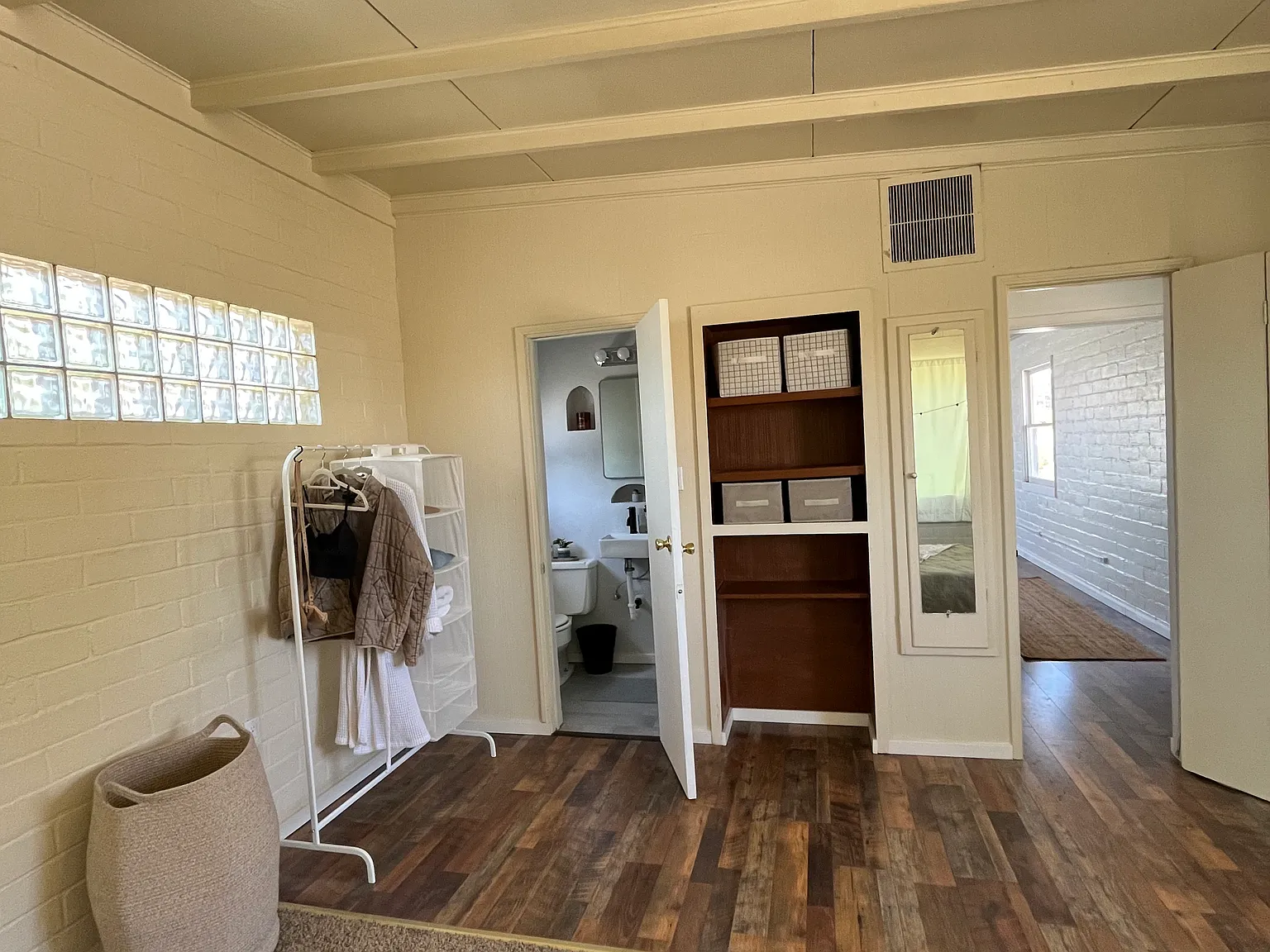6453 Yucca Ave — Photo 3