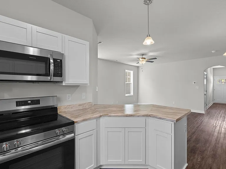 2035 Folkstone Woods Ln — Photo 11