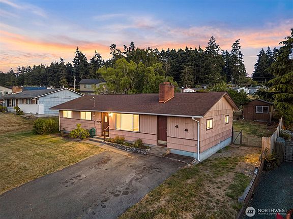 3rd image of 705 NE 6th Street