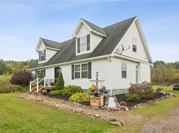 6 Pine Tree Rd, Central Square, NY 13036