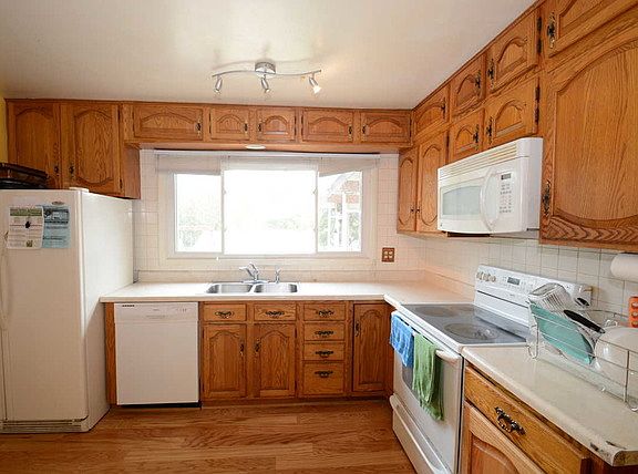 5th image of 1721 Cambourne Ln