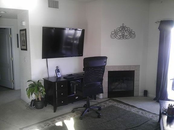 Dinning area looking towards tv
