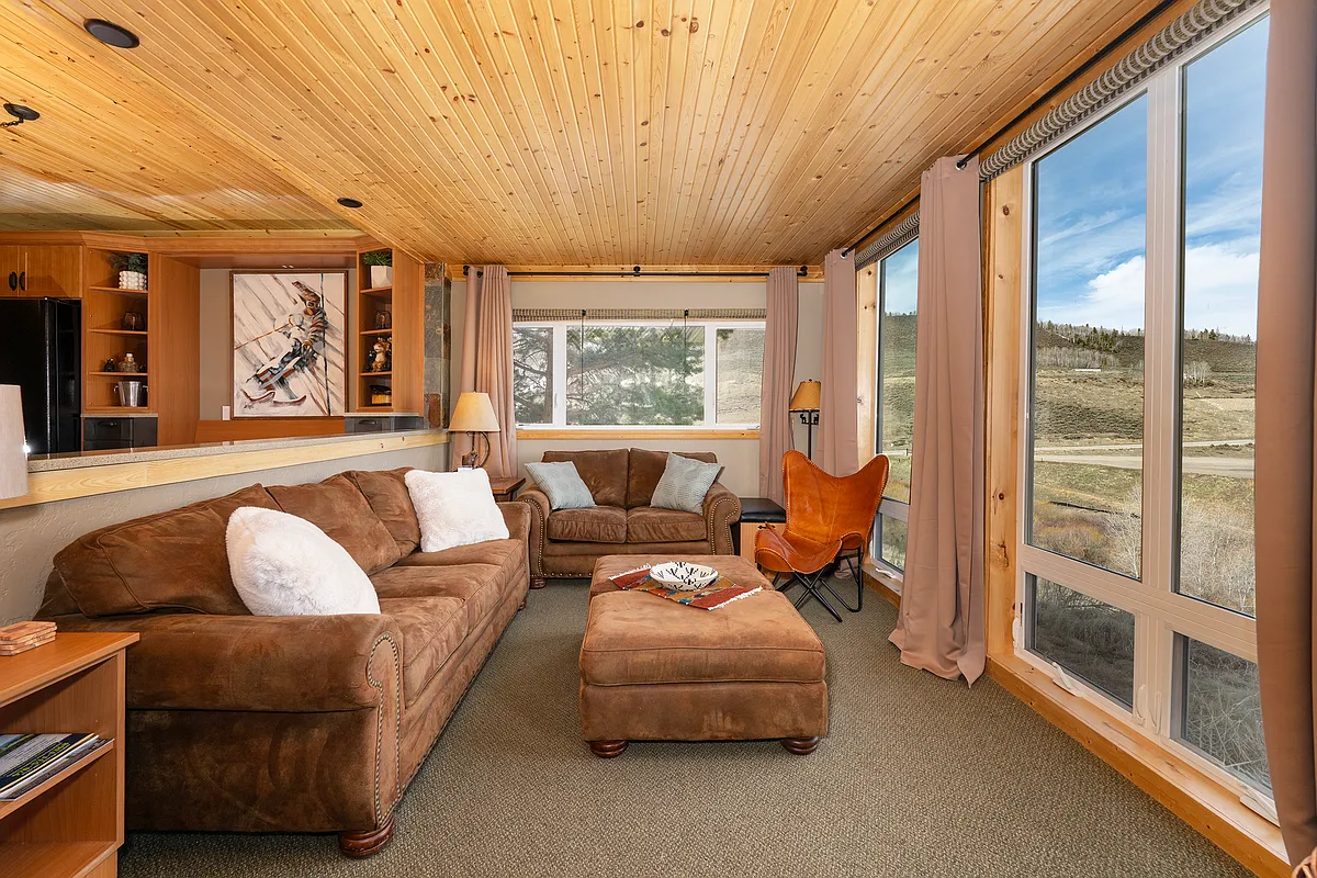 Building Photo - 96 Mountainside Dr #61