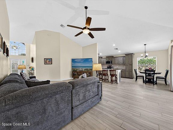 5th image of 1143 Old Millpond Rd