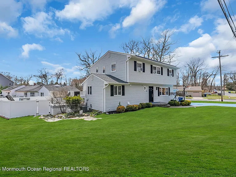 522 W Lincoln Ave — Photo 27