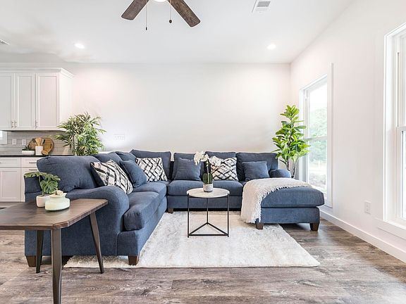4th image of 106 Leisure Pointe Cv