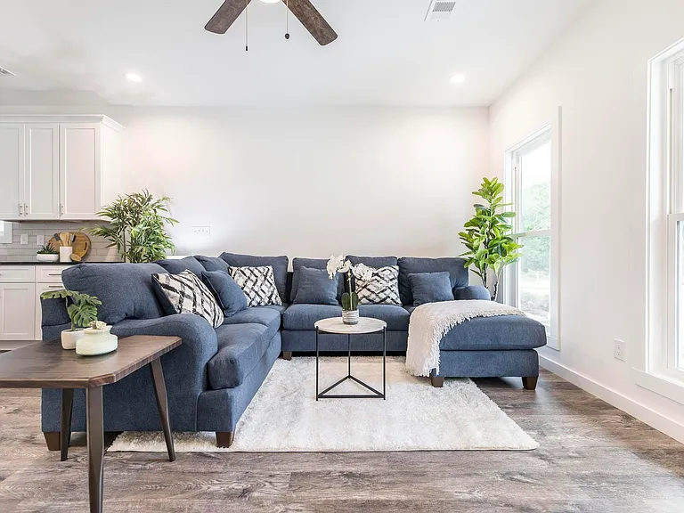 106 Leisure Pointe Cv — Photo 4