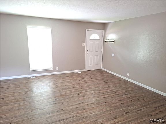 5th image of 2465 Stoney End Ct