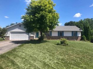 6635 Tipperary Trl, Roscoe, IL 61073