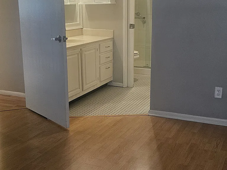 333 W Leroux St #A2 — Photo 26